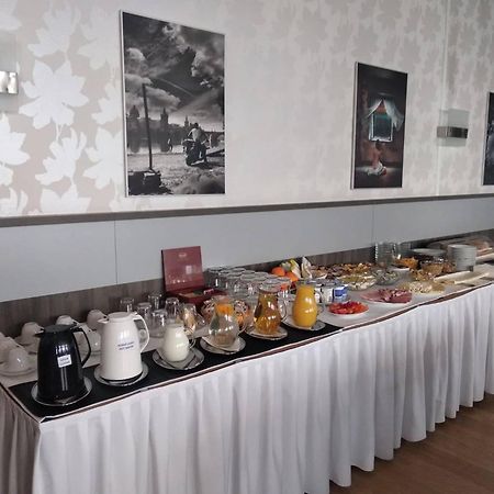 Hotel Monde Uherský Brod Екстериор снимка