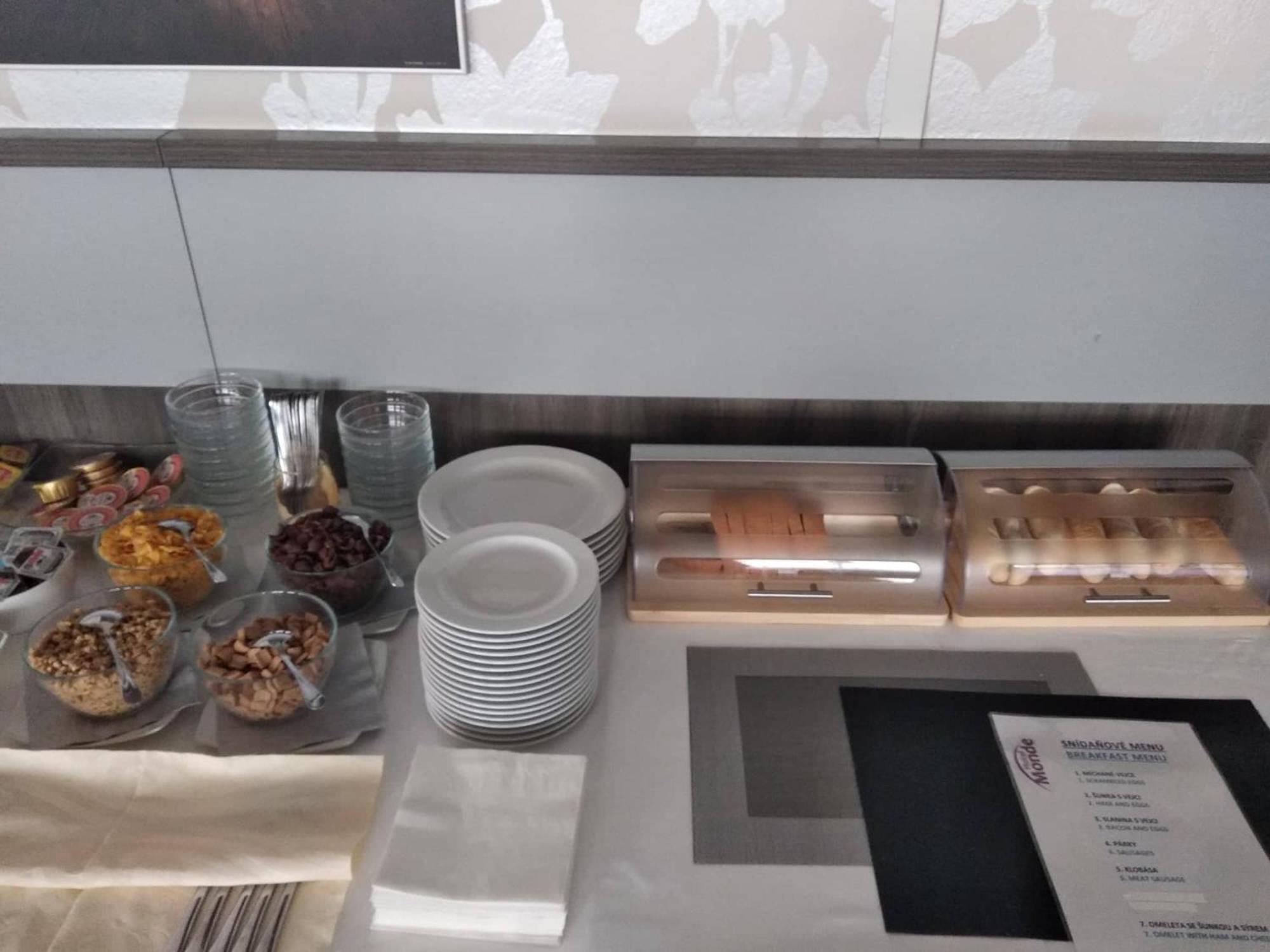 Hotel Monde Uherský Brod Екстериор снимка