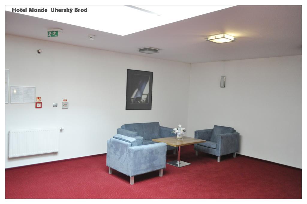 Hotel Monde Uherský Brod Екстериор снимка