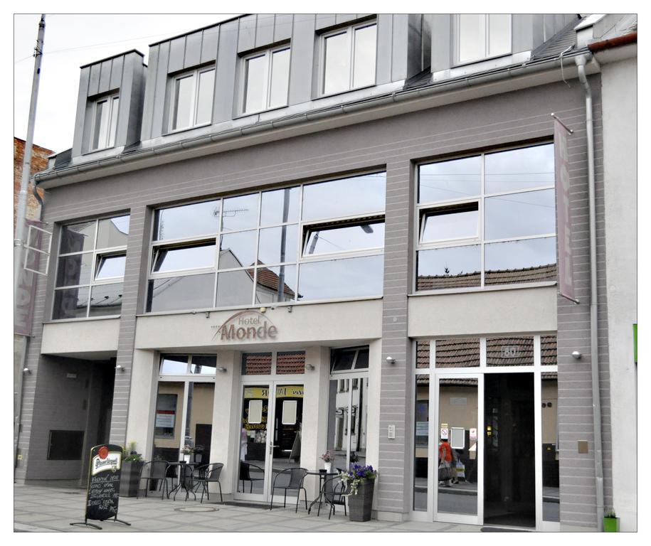 Hotel Monde Uherský Brod Екстериор снимка