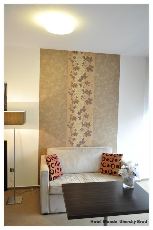 Hotel Monde Uherský Brod Екстериор снимка