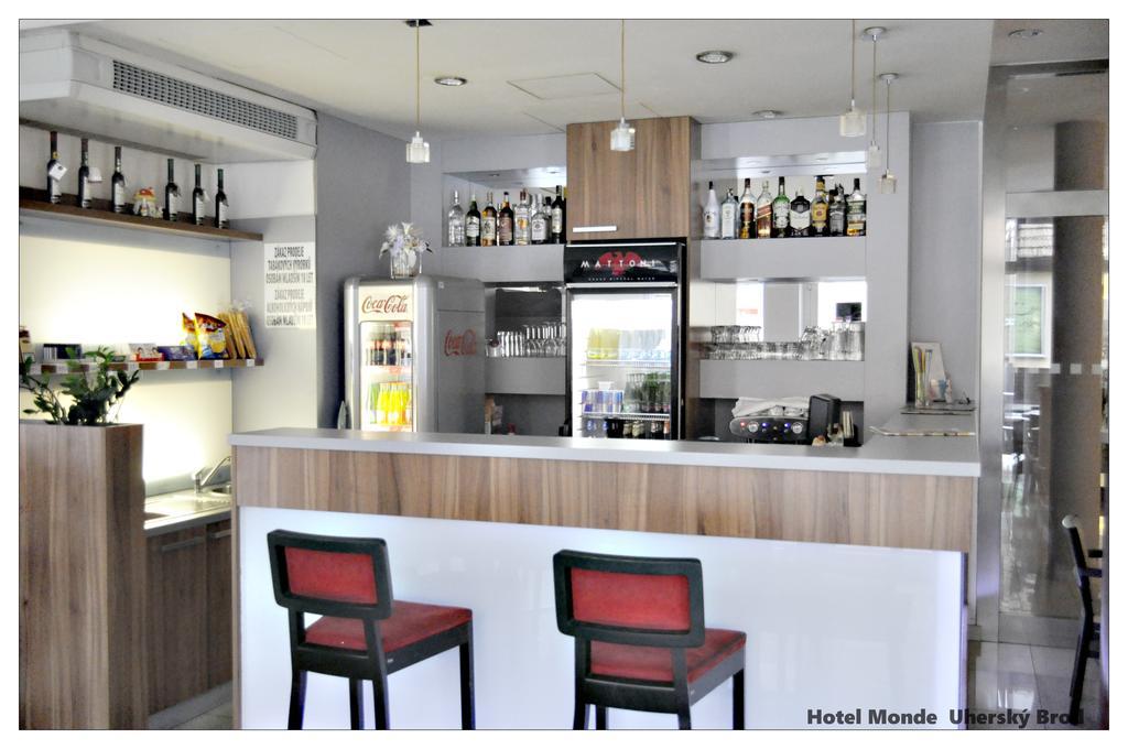 Hotel Monde Uherský Brod Екстериор снимка