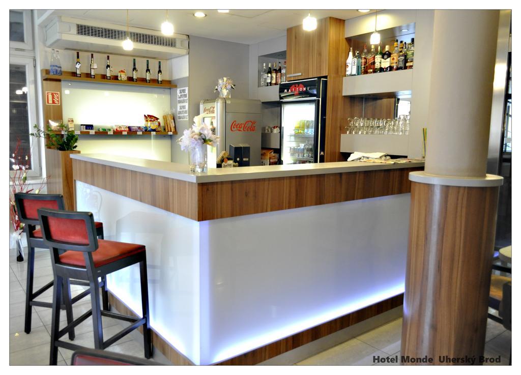 Hotel Monde Uherský Brod Екстериор снимка
