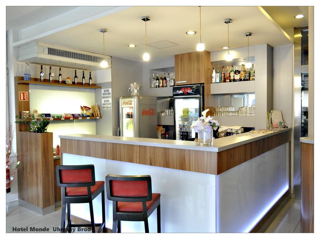 Hotel Monde Uherský Brod Екстериор снимка